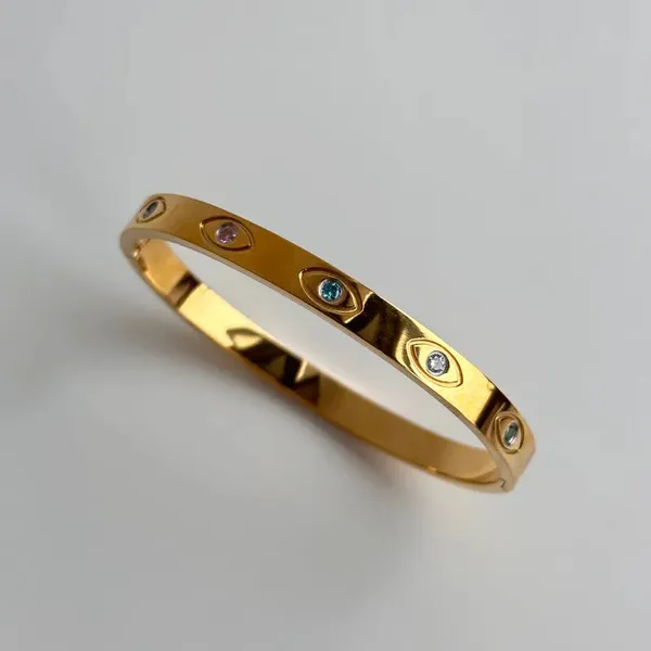 Gold_Eyes_Bracelet_For_Women